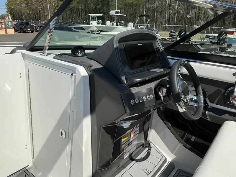 Slide: The Image of Monterey SS 258 2025 - 6