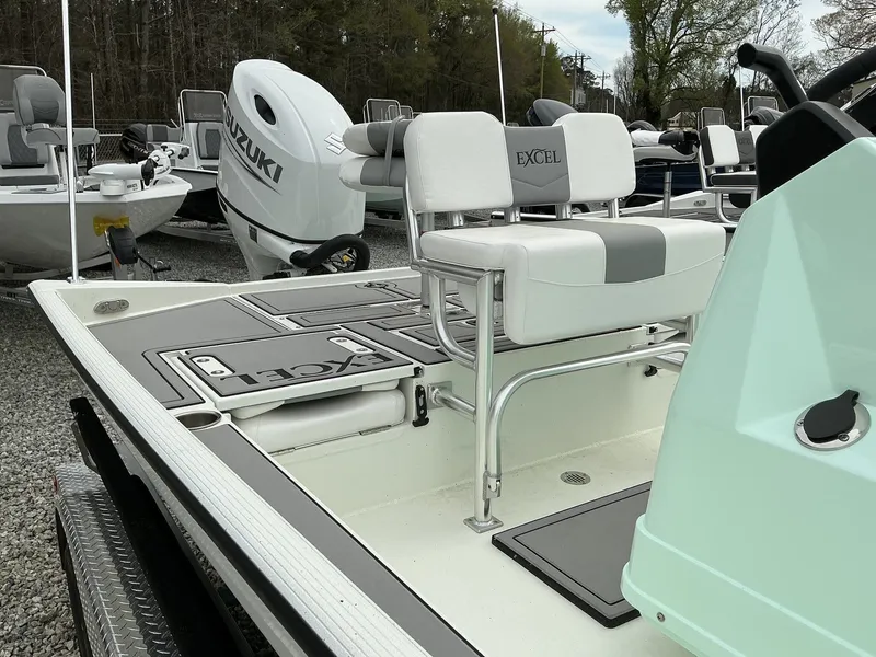 Slide: The Image of Excel 220 Bay Pro Elite 2025 - 8