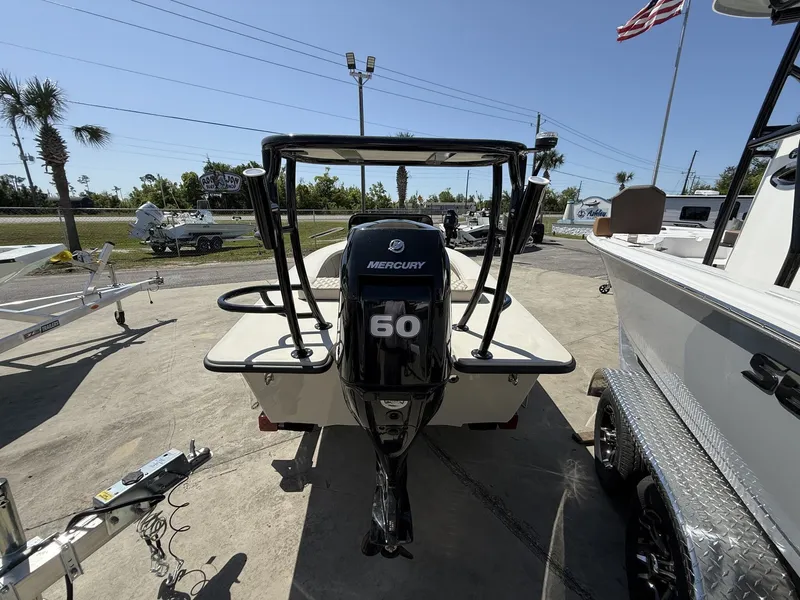 Slide: The Image of Xplor Delta 18 Tiller GUIDE SERIES 2025 - 5