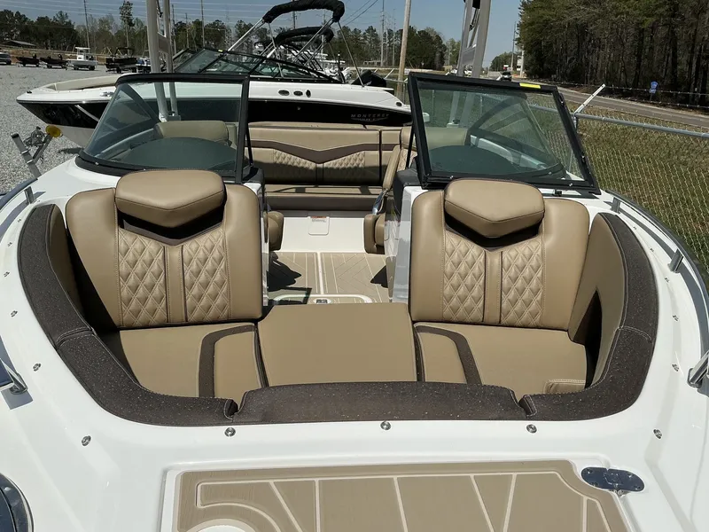 Slide: The Image of Monterey 218SS Super Sport 2025 - 3