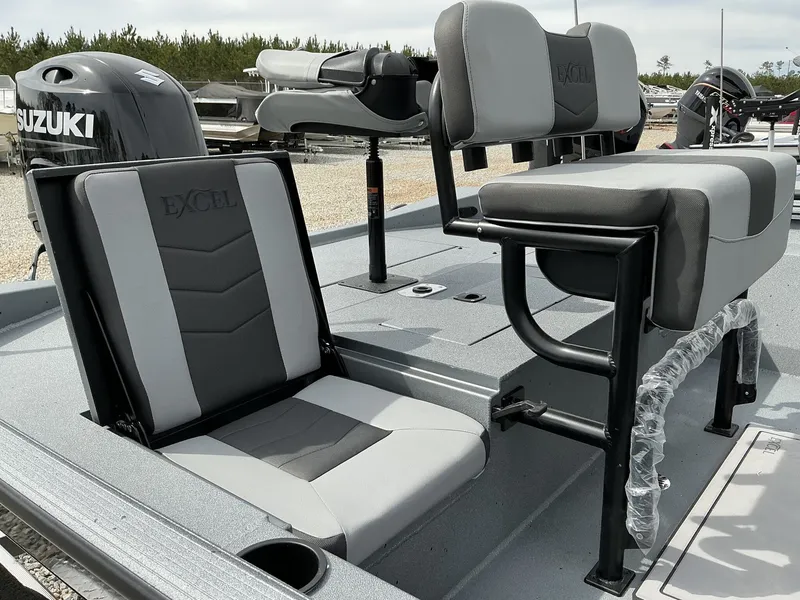 Slide: The Image of Excel 220 Bay Pro Elite 2025 - 4