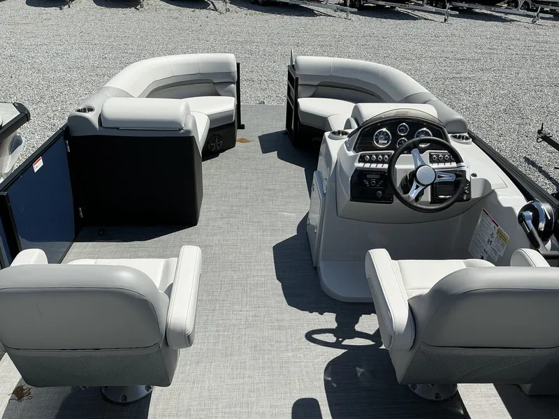 Slide: The Image of Lowe SS230 2025 - 12