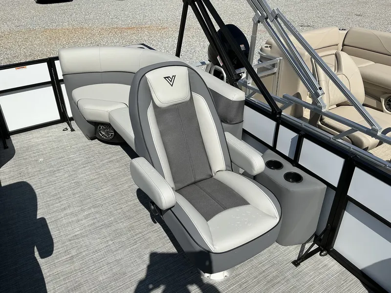 Slide: The Image of Viaggio Lago V 20 U 2025 - 7