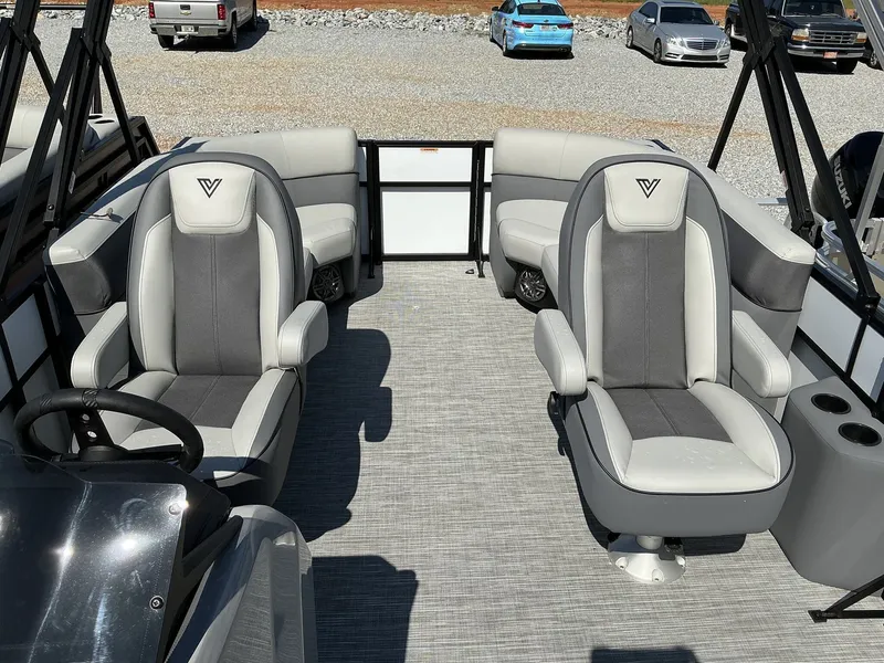 Slide: The Image of Viaggio Lago V 20 U 2025 - 8