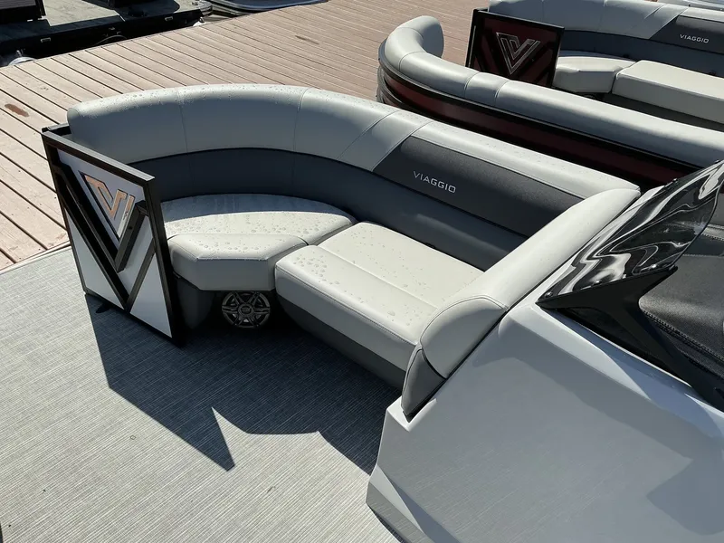 Slide: The Image of Viaggio Lago V 20 U 2025 - 9