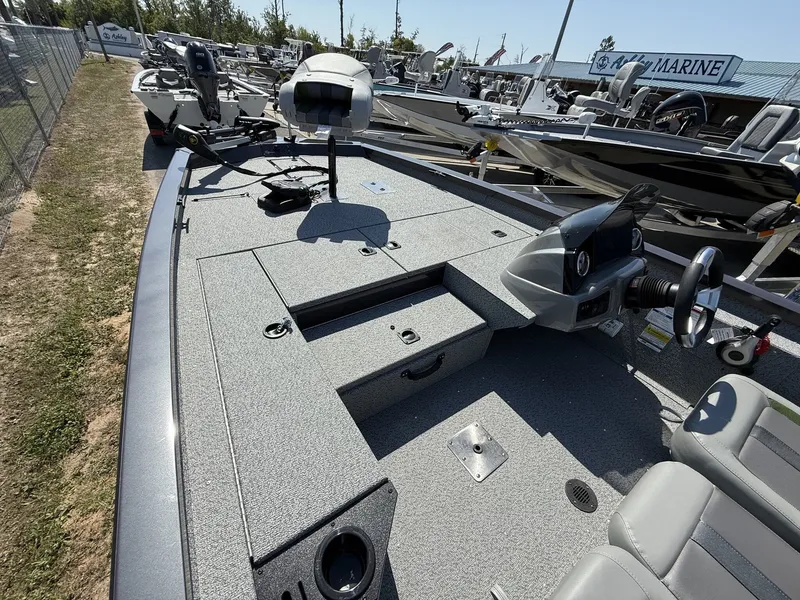 Slide: The Image of G3 Sportsman 1810 2025 - 4