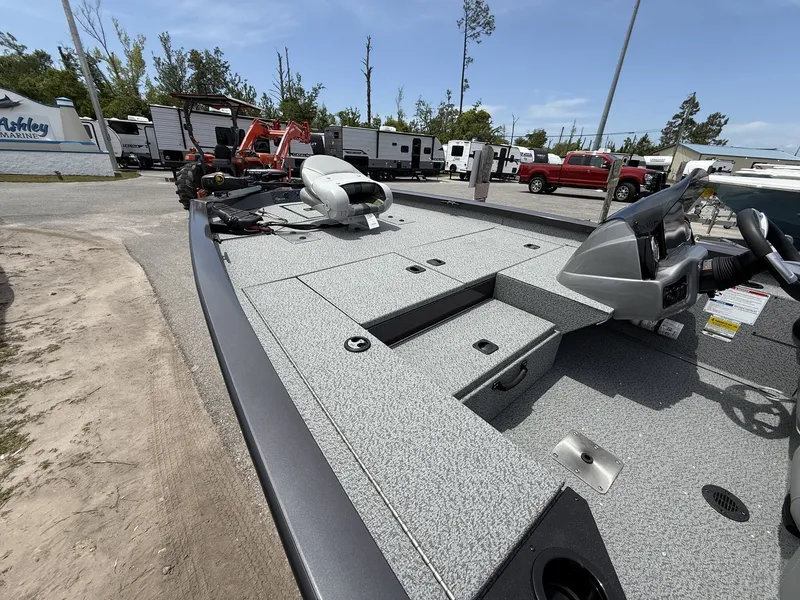 Slide: The Image of G3 Sportsman 1810 PFX 2025 - 8