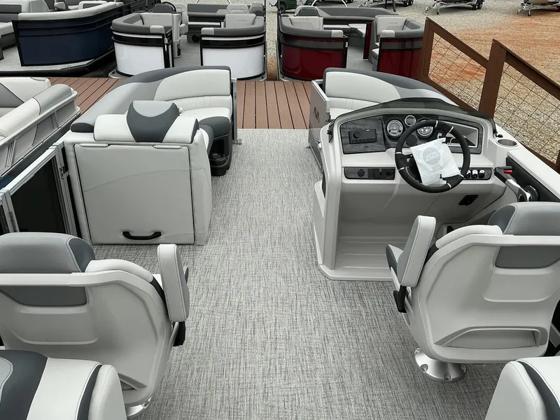 Slide: The Image of Avalon LSZ 23 QUAD LOUNGER 2025 - 12