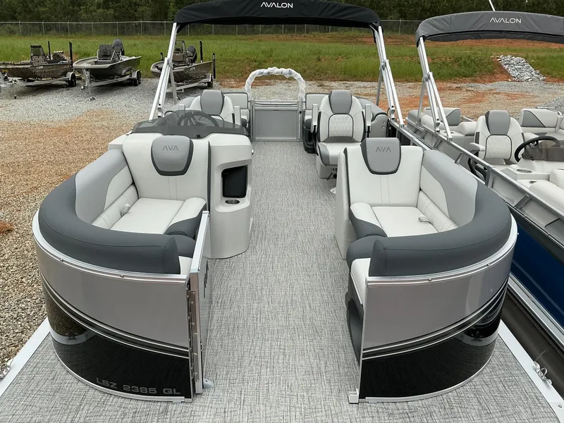 Slide: The Image of Avalon LSZ 23 QUAD LOUNGER 2025 - 3