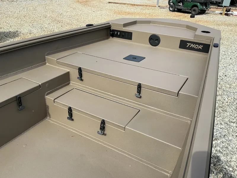 Slide: The Image of Thor Lake Hammer 1754 1754 TIMBER 2025 - 5