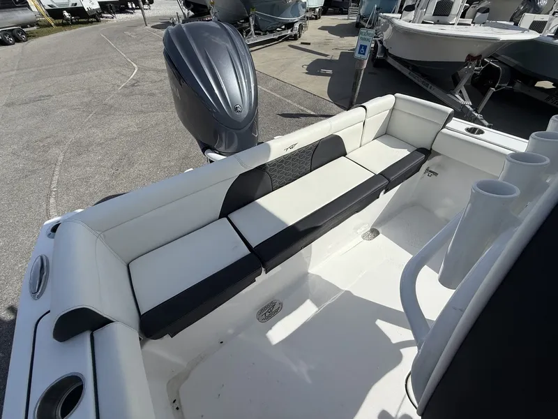 Slide: The Image of Tidewater 232 LXF 2025 - 12