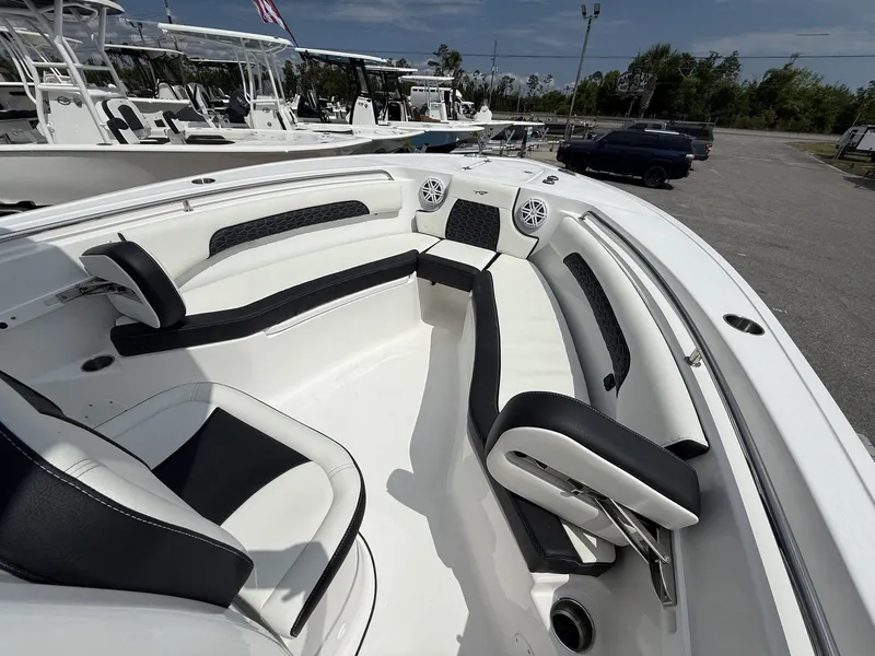 Slide: The Image of Tidewater 232 CC Adventure 2025 - 12