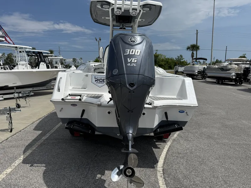 Slide: The Image of Tidewater 232 CC Adventure 2025 - 4