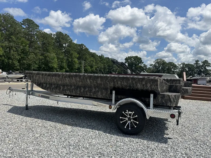 Slide: The Image of Reaper Boats 756 2025 - 1