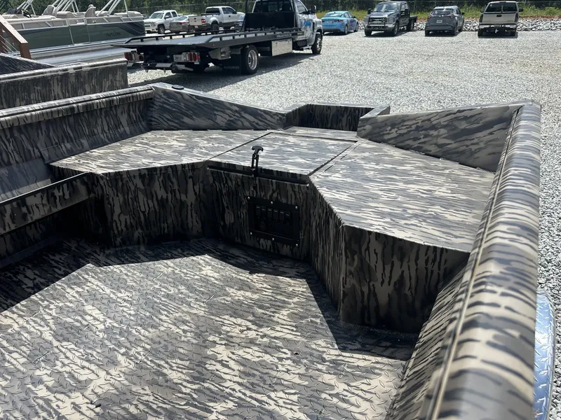 Slide: The Image of Reaper Boats 756 2025 - 4