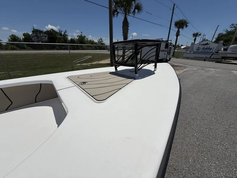 Slide: The Image of Xplor Delta 18CC GUIDE SERIES 2025 - 4