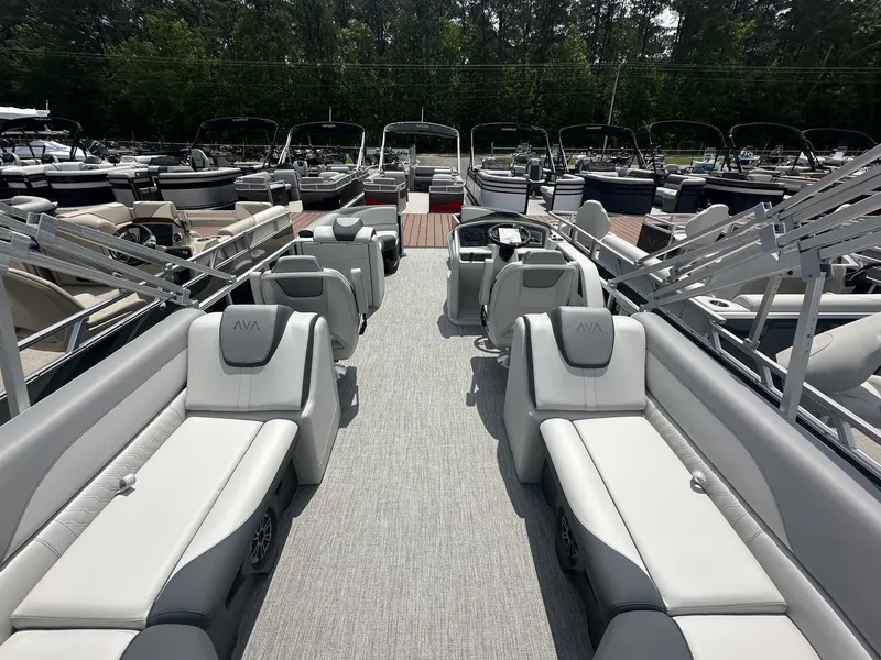 Slide: The Image of Avalon LSZ Quad Lounger 2025 - 6