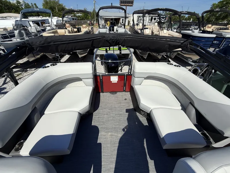 Slide: The Image of Lowe Ss 230 2025 - 11