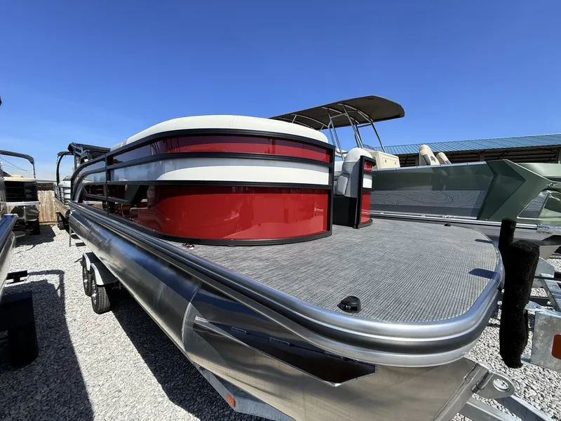 Slide: The Image of Lowe Ss 230 2025 - 2