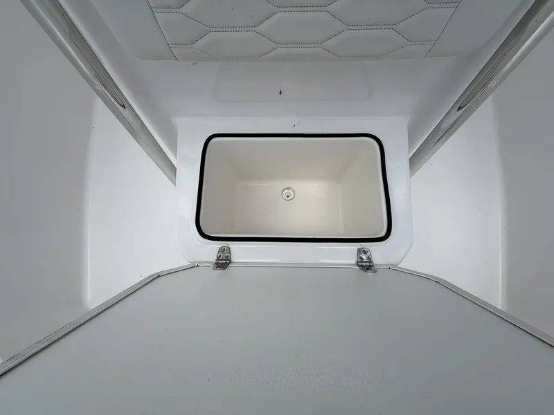 Slide: The Image of Aquasport 220 2025 - 5