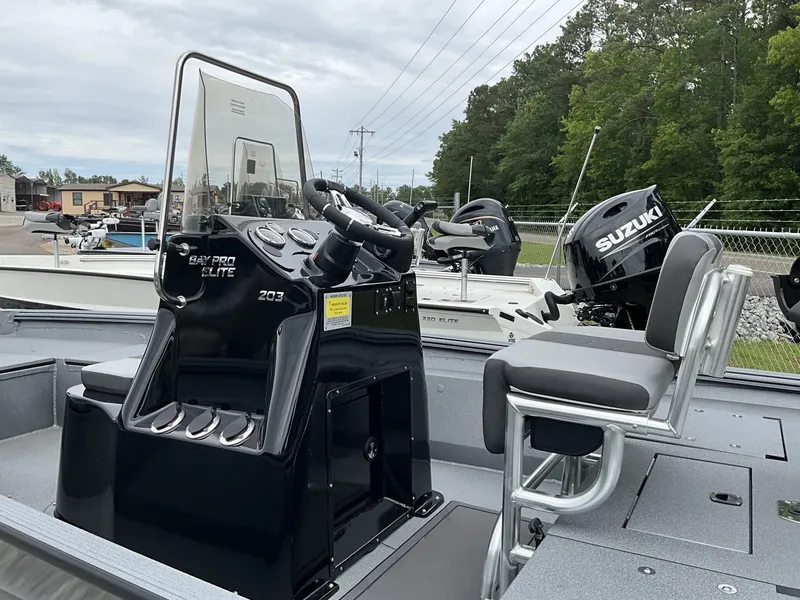 Slide: The Image of Excel Bay Pro 203 203 ELITE-YAMAHA 2025 - 5