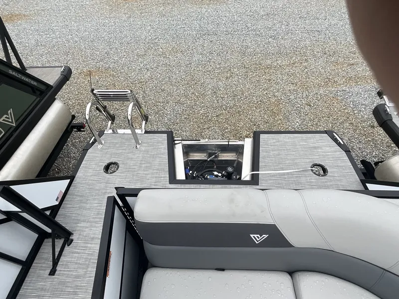 Slide: The Image of Viaggio Lago V 20 C 2025 - 7