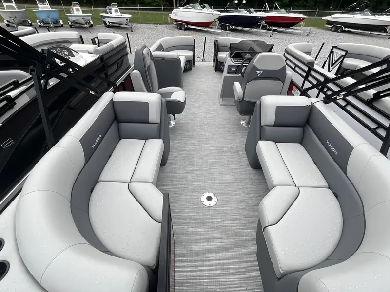 Slide: The Image of Viaggio Lago V-U 22 2025 - 10