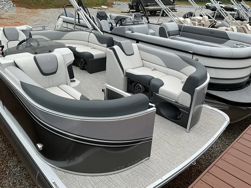 Slide: The Image of Tahoe LTZ LTZ REAR FISH 21 2025 - 10