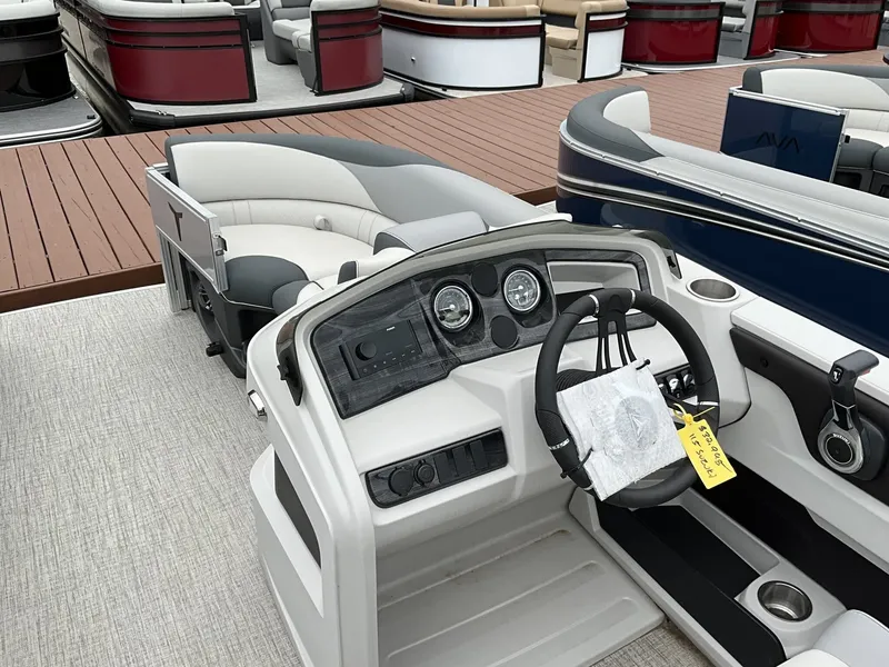 Slide: The Image of Tahoe LTZ LTZ REAR FISH 21 2025 - 6