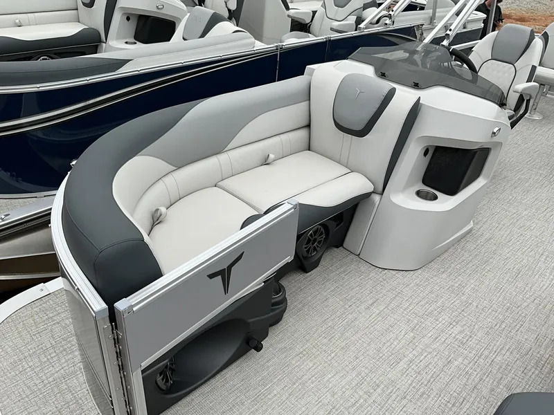 Slide: The Image of Tahoe LTZ LTZ REAR FISH 21 2025 - 7