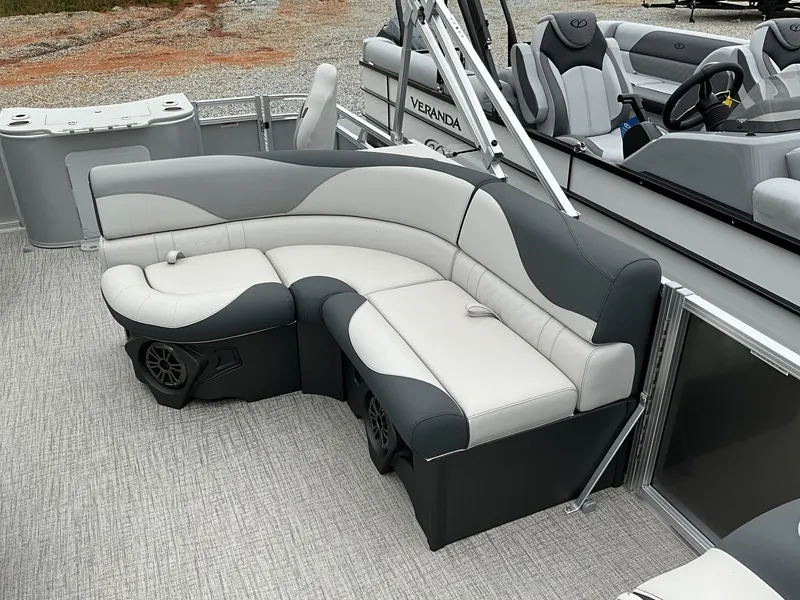 Slide: The Image of Tahoe LTZ LTZ REAR FISH 21 2025 - 8