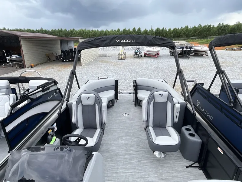 Slide: The Image of Viaggio Lago V 22U-SUZUKI 140 2025 - 7