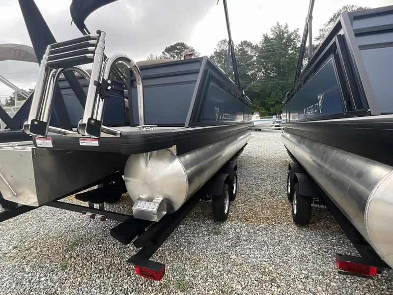 Slide: The Image of Viaggio Lago X 22U-SUZUKI 140 2025 - 3