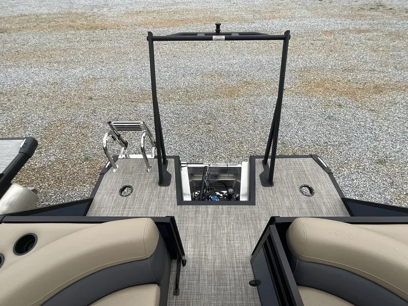 Slide: The Image of Viaggio Lago X 22U-SUZUKI 140 2025 - 8