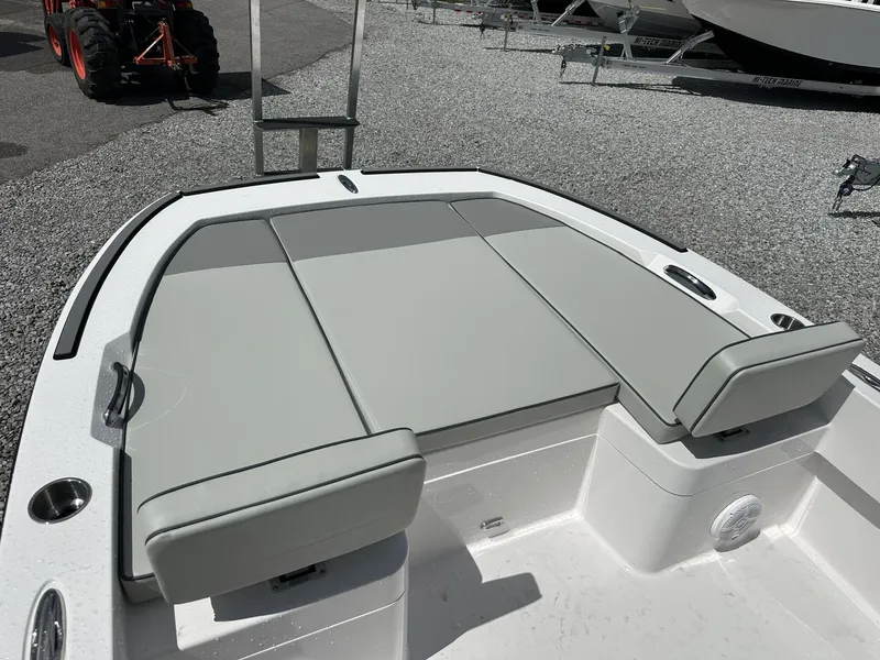 Slide: The Image of Twin Vee 22 BayCat 2026 - 23