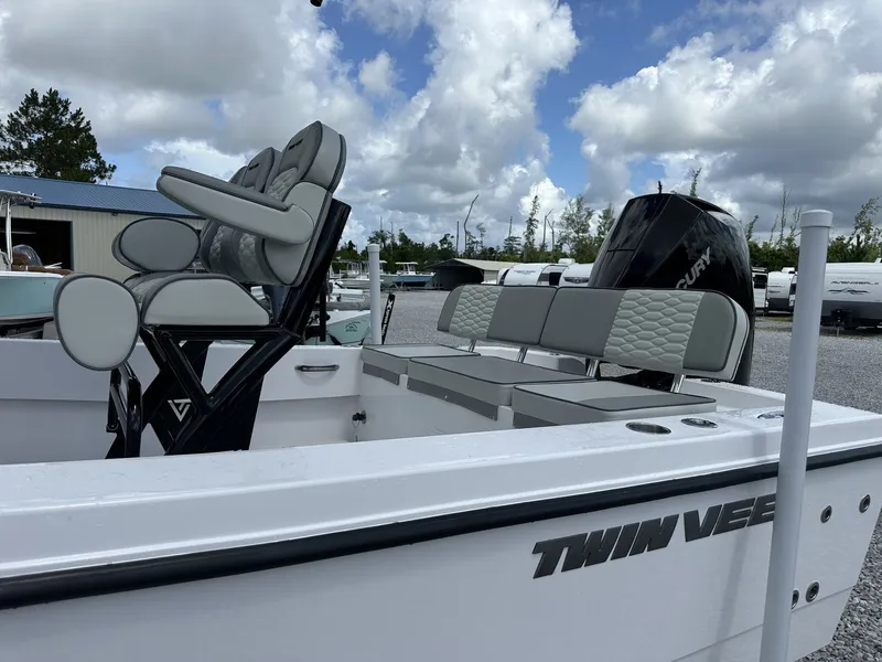 Slide: The Image of Twin Vee 22 BayCat 2026 - 24