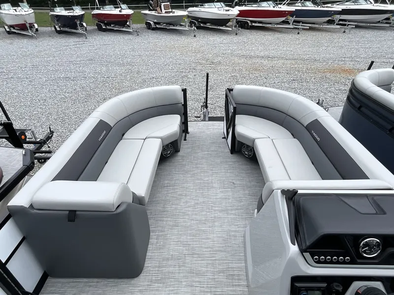 Slide: The Image of Viaggio Lago V 22U 2025 - 5