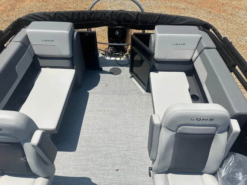 Slide: The Image of Lowe LS 230 WT 2025 - 8