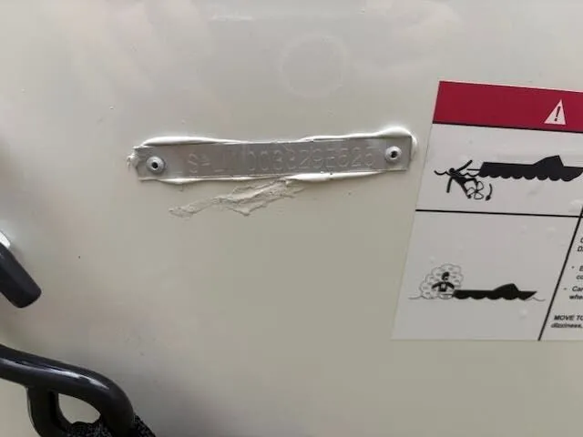 Slide: The Image of Lowe Stinger 175 2025 - 8