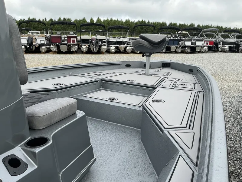 Slide: The Image of Excel 230 Bay Pro 2026 - 6