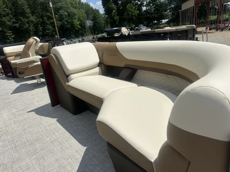 Slide: The Image of Lowe SS210 2025 - 6