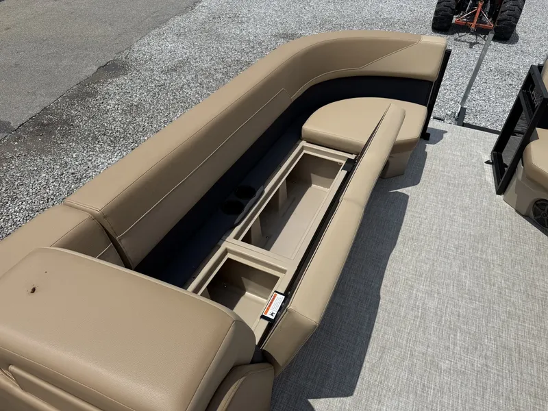 Slide: The Image of Lowe Ss 230 2025 - 4