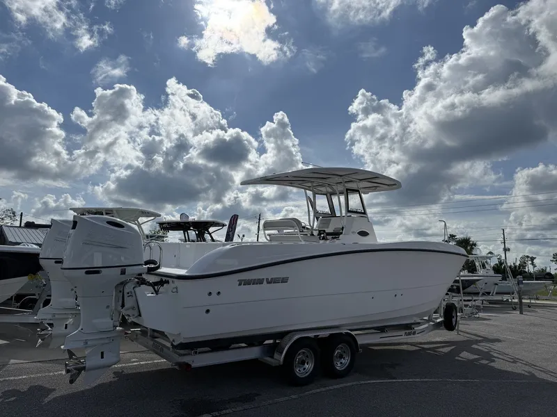 Slide: The Image of Twin Vee 260 STX CC 2026 - 2