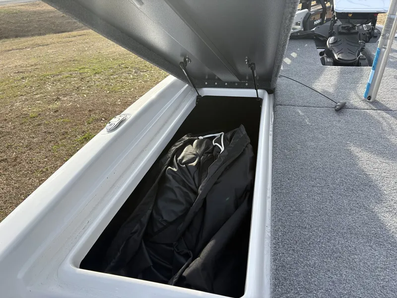 Slide: The Image of Falcon Boats 18 Freedom 2025 - 25