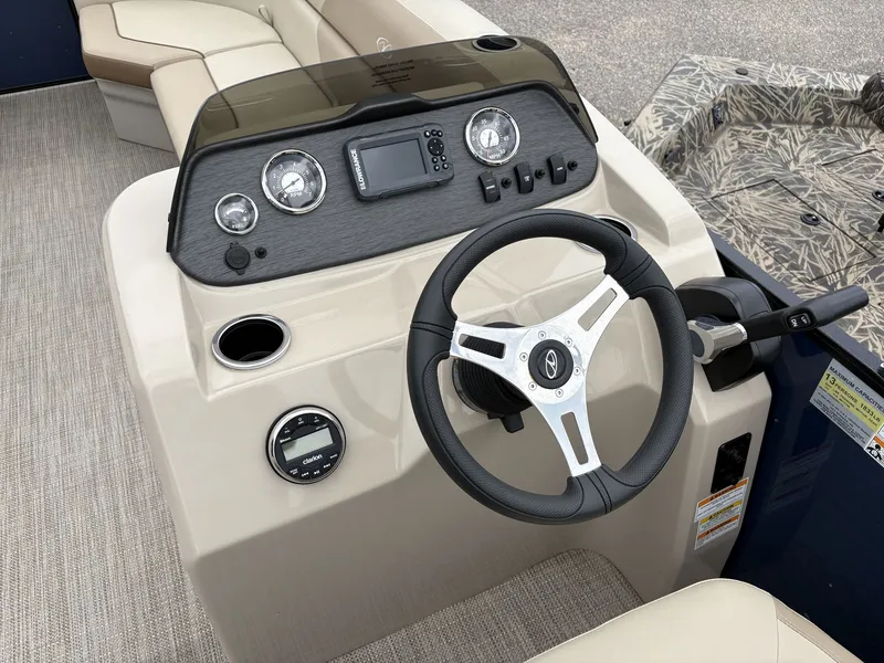 Slide: The Image of Veranda Vista View Series VV22 TRITOON 150HP 2025 - 14