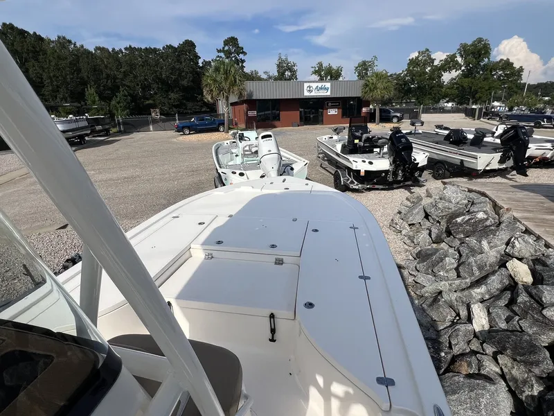 Slide: The Image of Sea Born FX FX22 2025 - 12