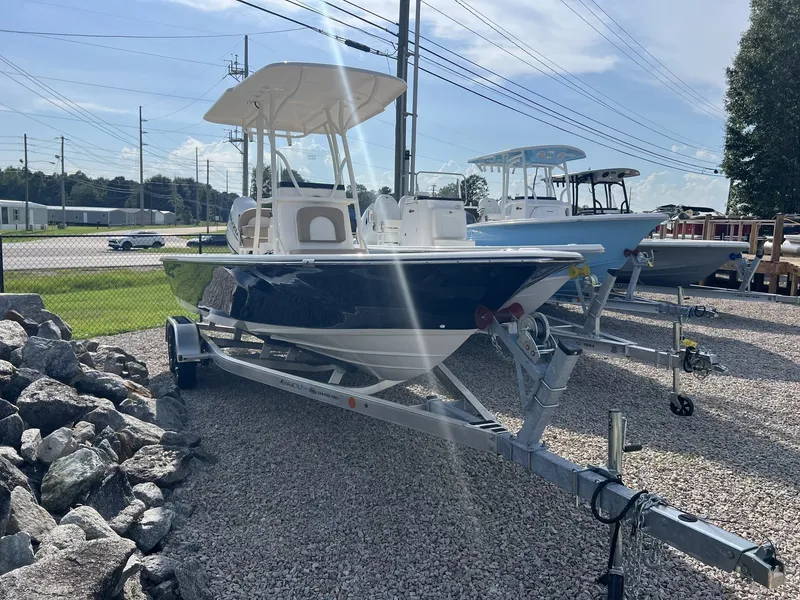 Slide: The Image of Sea Born FX FX22 2025 - 2