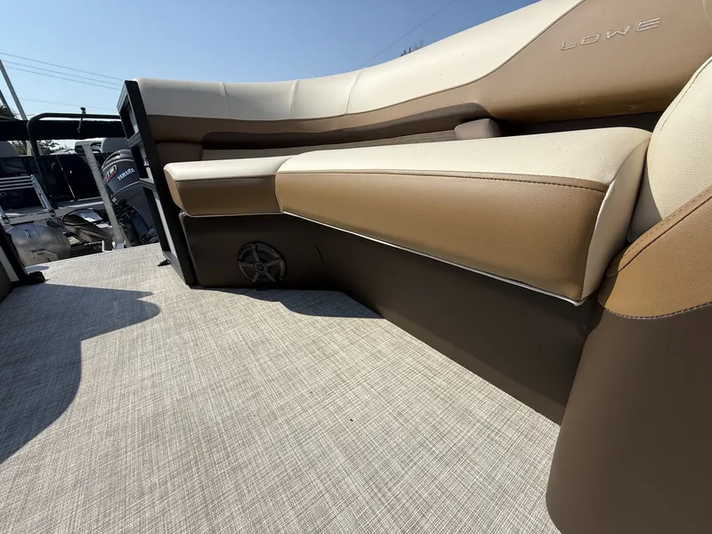 Slide: The Image of Lowe SS 210 2025 - 12