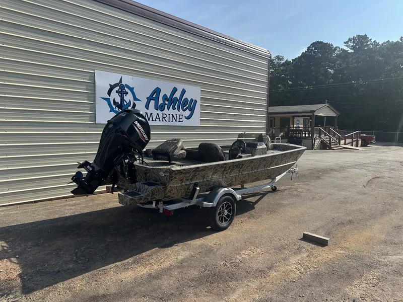 Slide: The Image of Lund 1760 Predator SS 2024 - 5