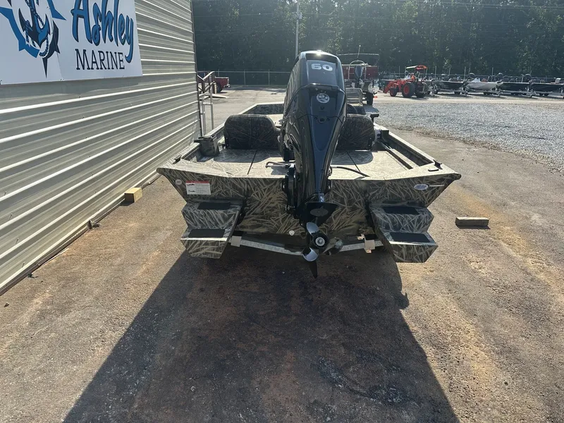 Slide: The Image of Lund 1760 Predator SS 2024 - 7